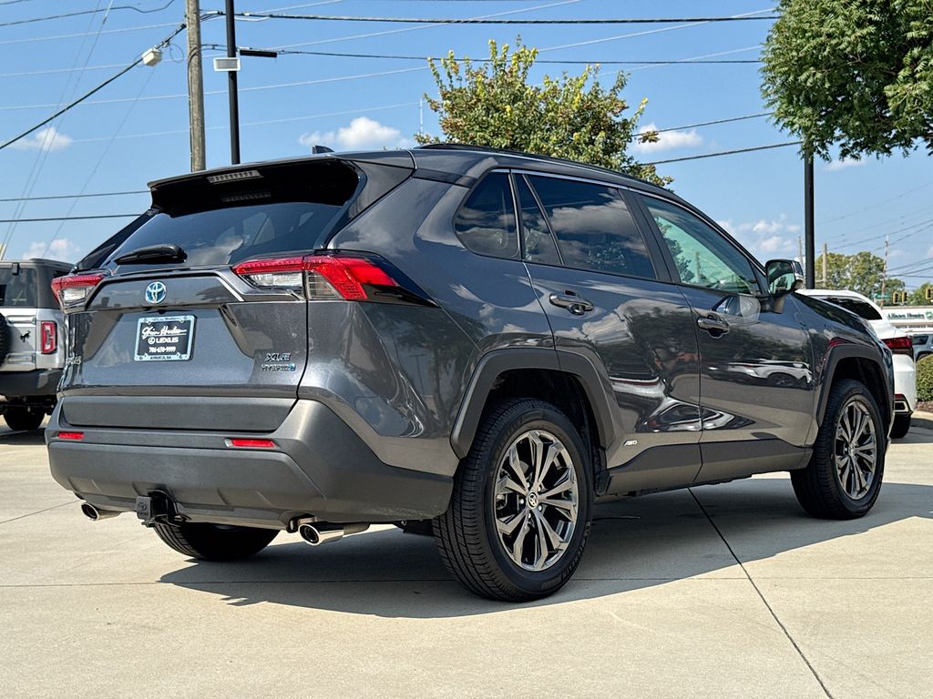 2022 Toyota RAV4 Hybrid XLE Premium photo 2