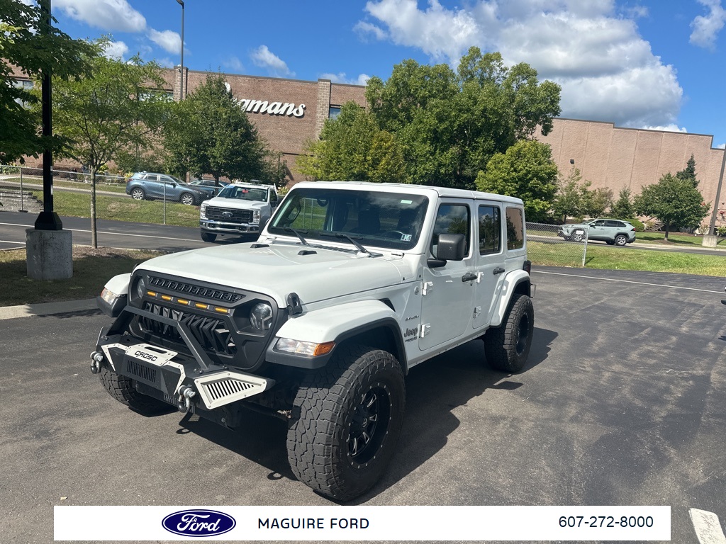 2019 Jeep Wrangler Unlimited Sahara photo 9