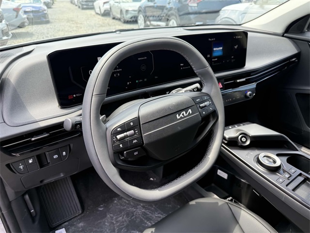 2025 Kia EV6 Light photo 2