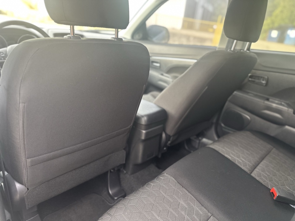 2023 Mitsubishi Outlander Sport ES photo 16