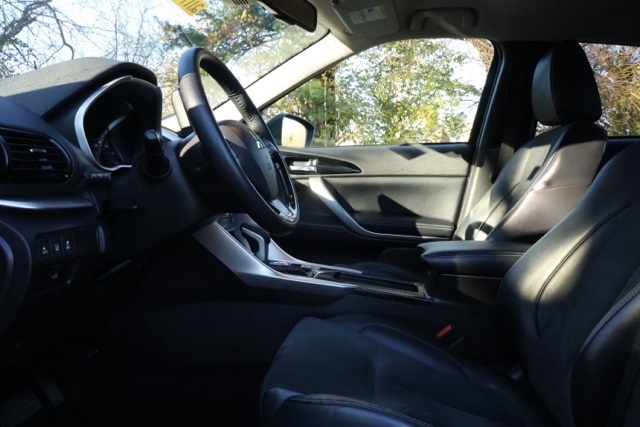 2024 Mitsubishi Eclipse Cross SEL photo 4