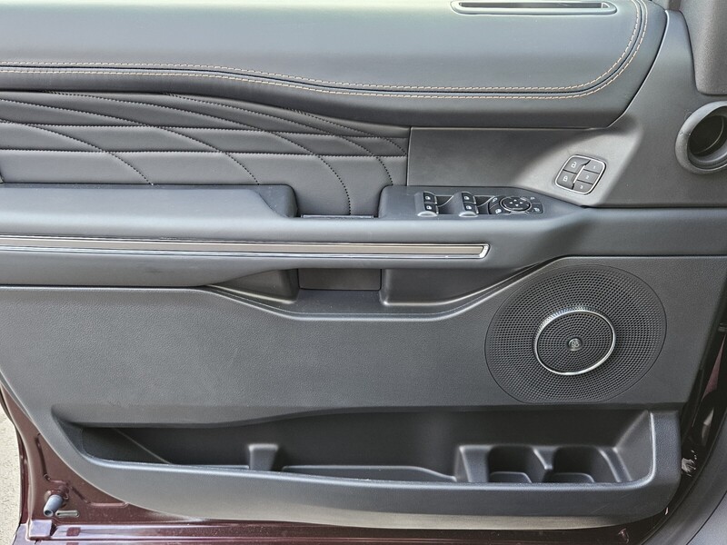 2024 Ford Expedition Platinum MAX photo 24