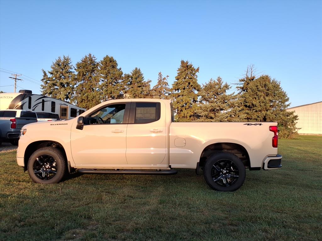 2026 Chevrolet Silverado 1500 RST photo 2