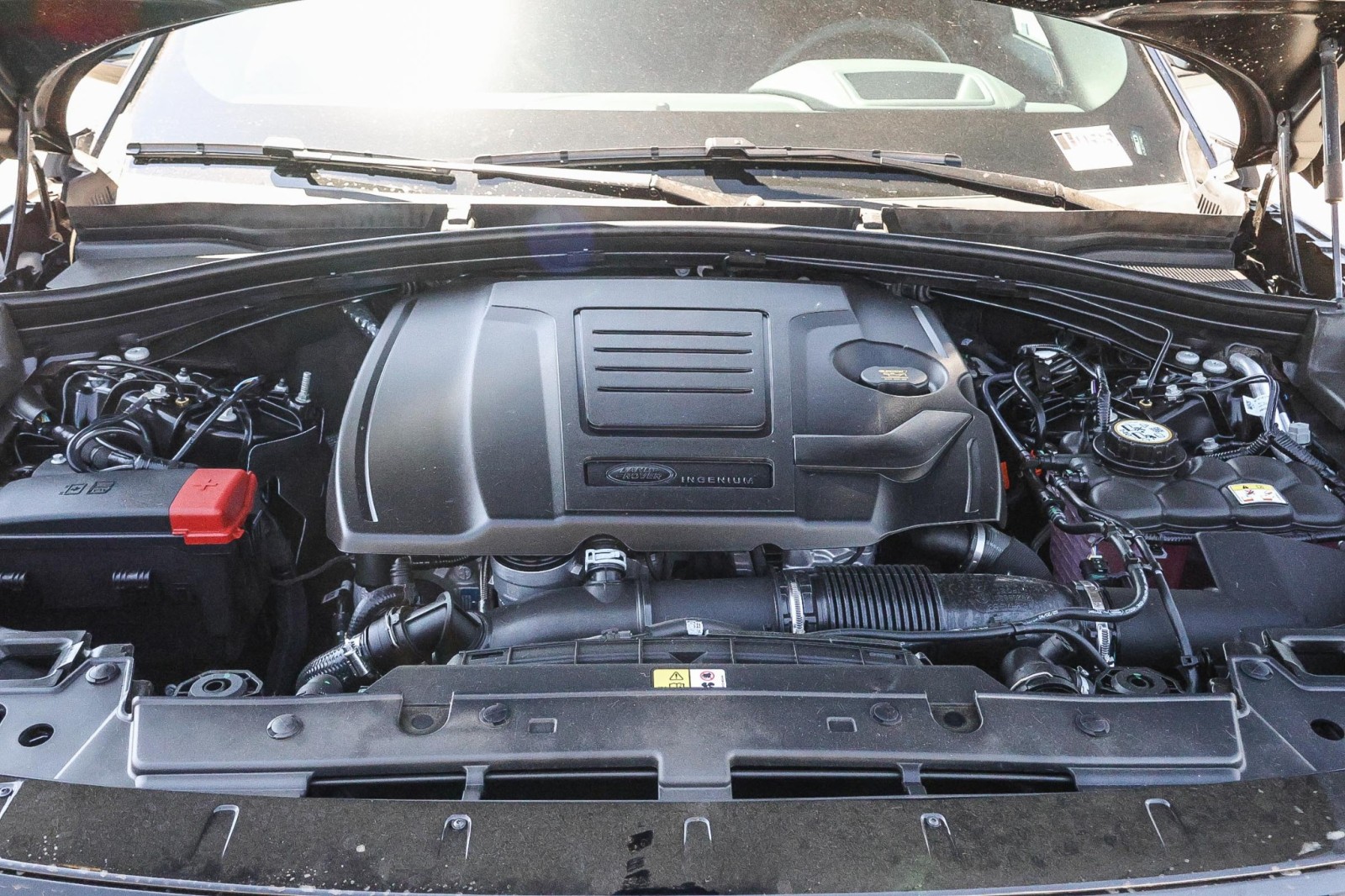 2026 Land Rover Range Rover Velar SE photo 23