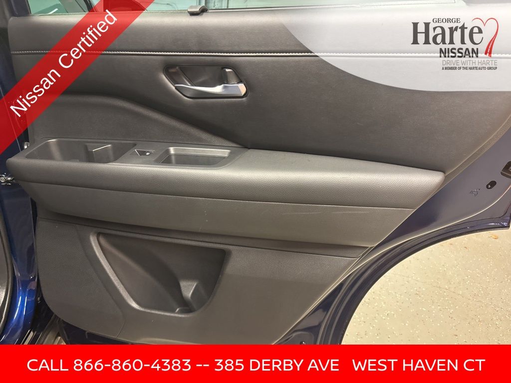 2023 Nissan Pathfinder SL photo 28