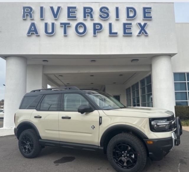 2025 Ford Bronco Sport Outer Banks's photo