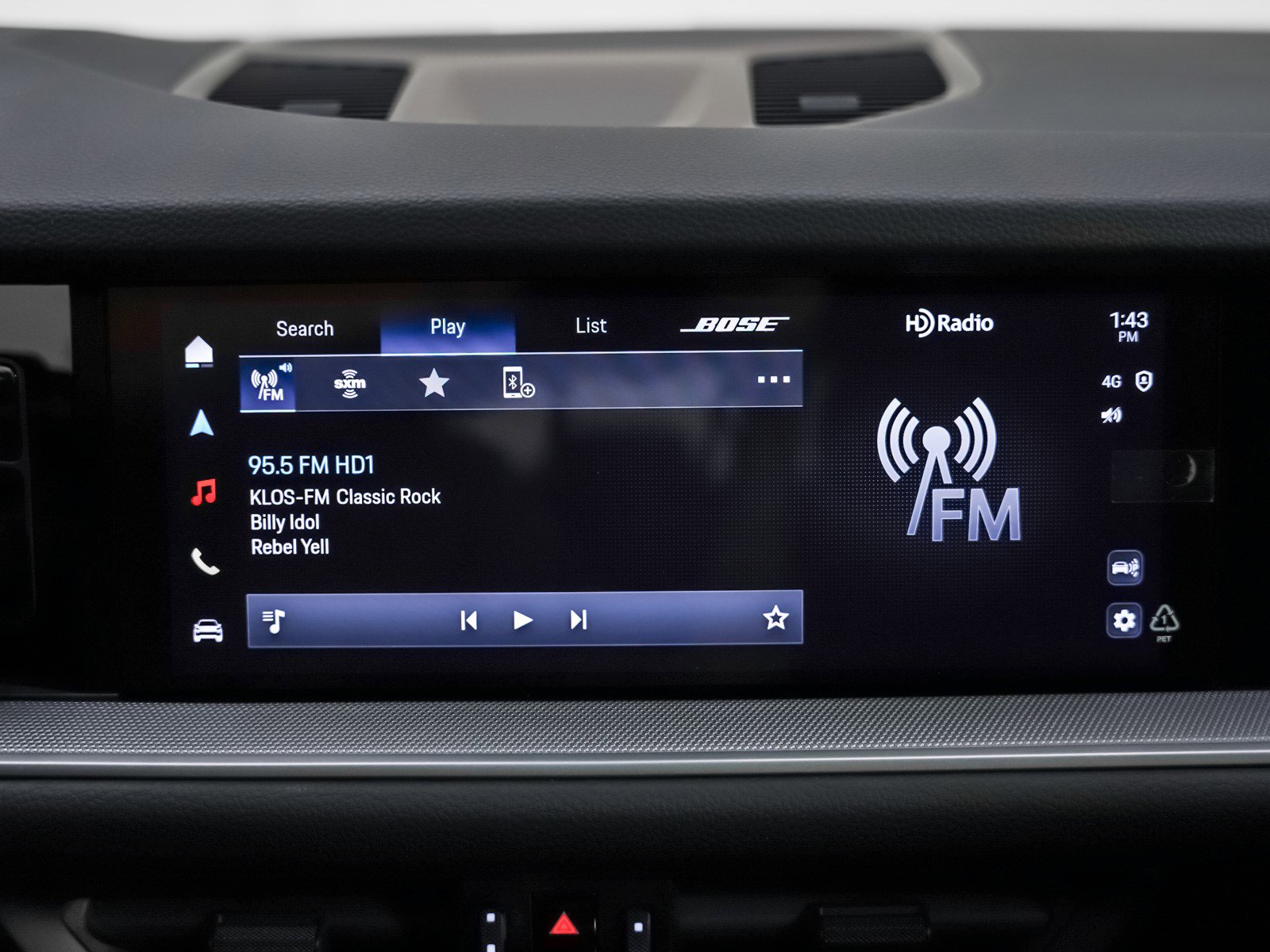 2025 Porsche Cayenne photo 20