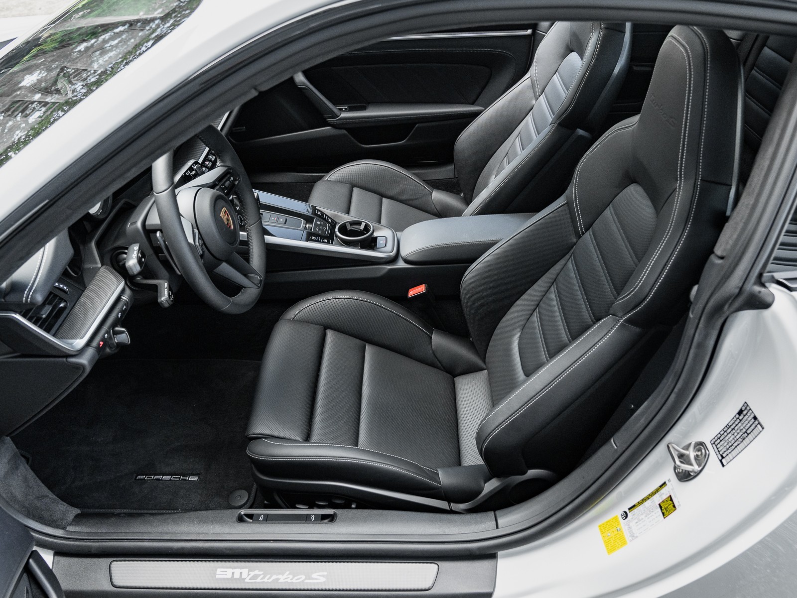 2023 Porsche 911 Turbo S photo 17