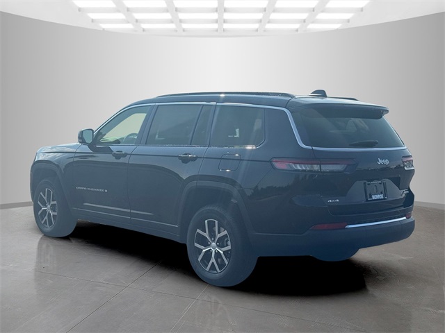 2025 Jeep Grand Cherokee Limited photo 2