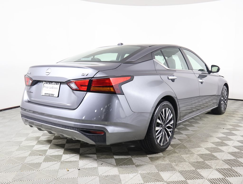 2024 Nissan Altima 2.5 SV photo 5
