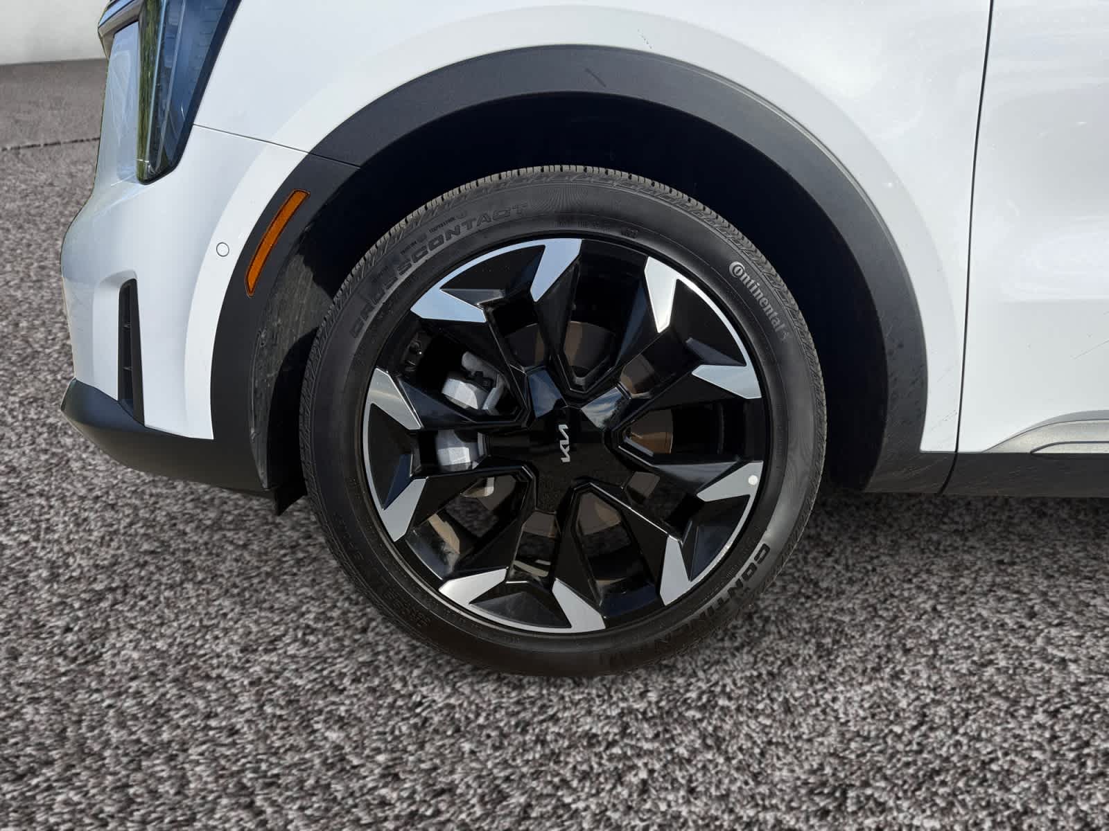 2025 Kia Sorento SX photo 10