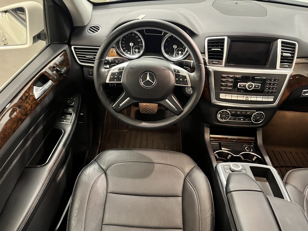 2015 Mercedes Benz ML 350 photo 11