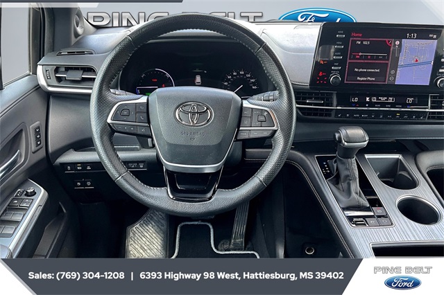 2023 Toyota Sienna XSE photo 5