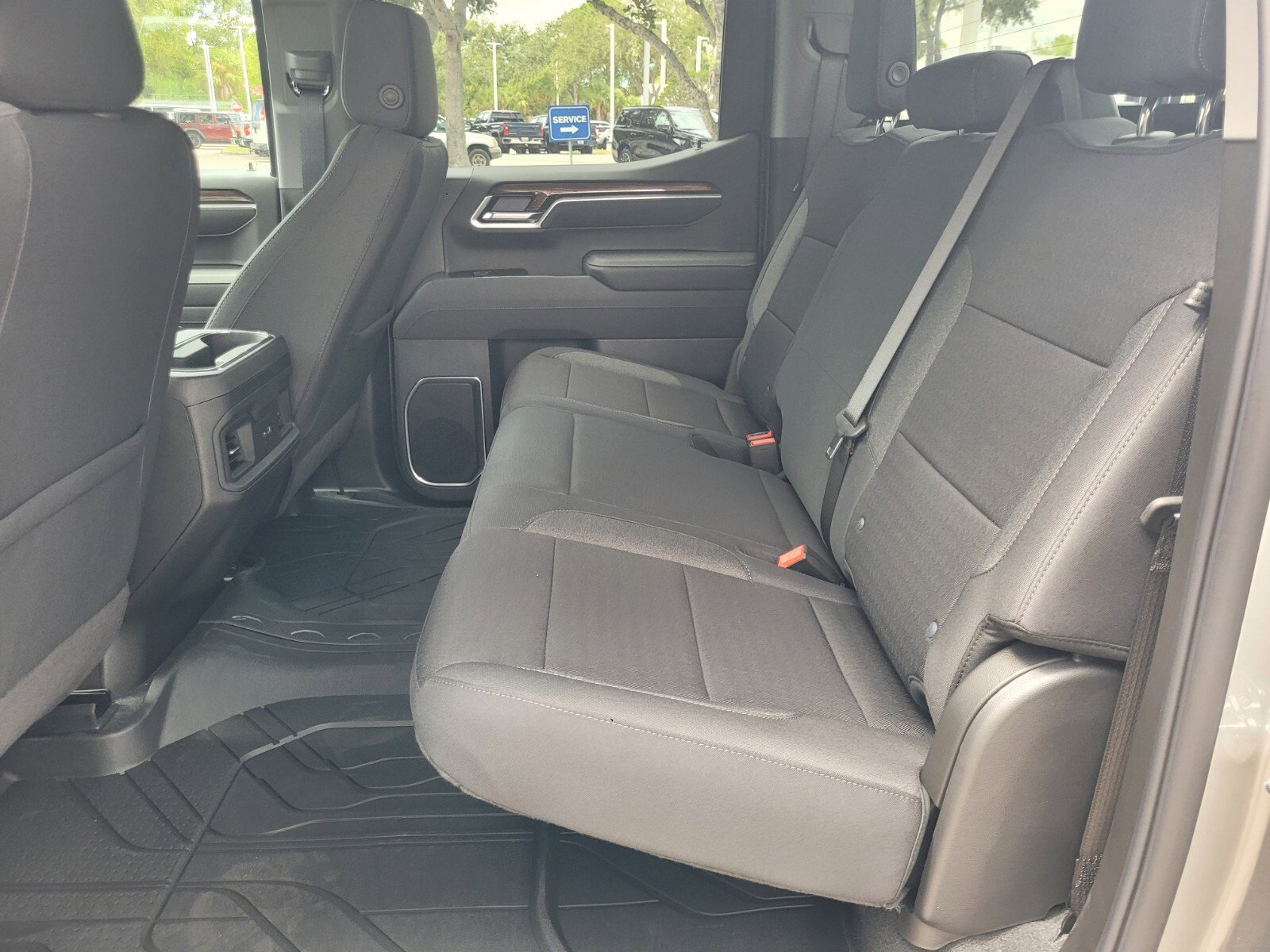 2026 Chevrolet Silverado 1500 RST photo 18