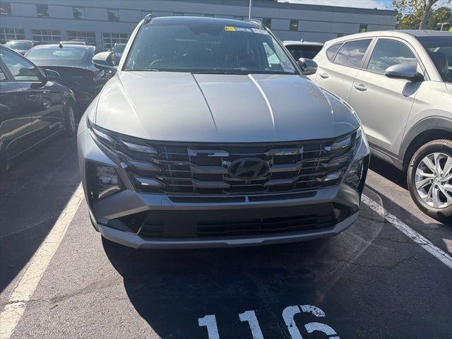 2025 Hyundai Tucson Hybrid Limited photo 3
