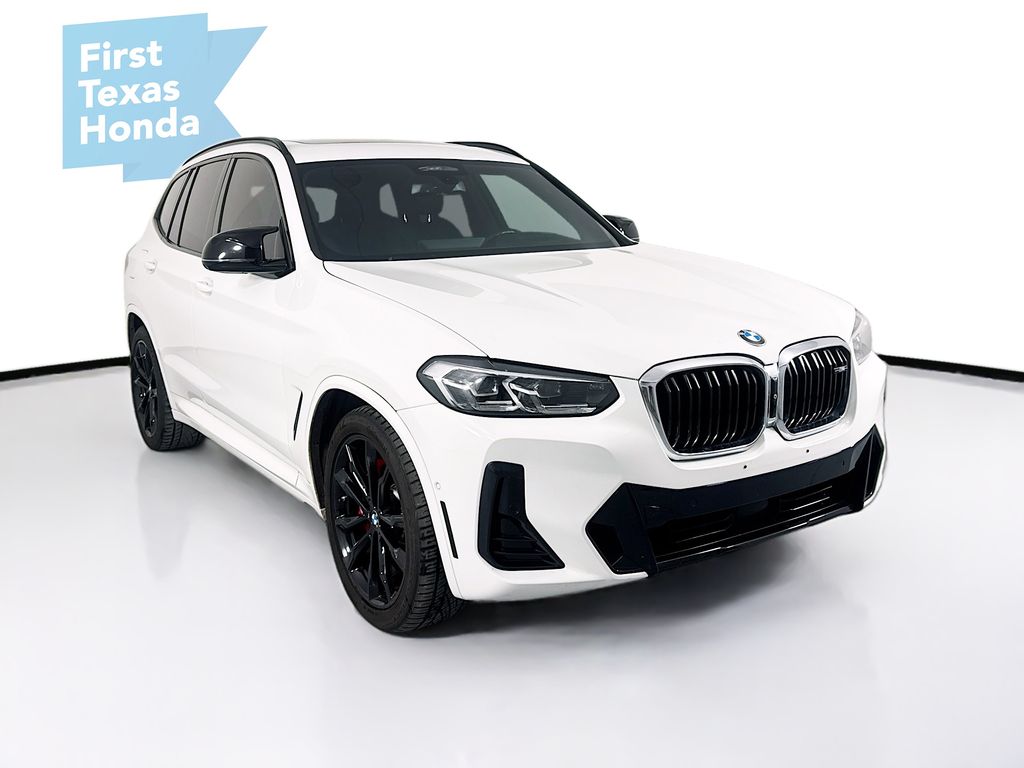2022 BMW X3 40i's photo