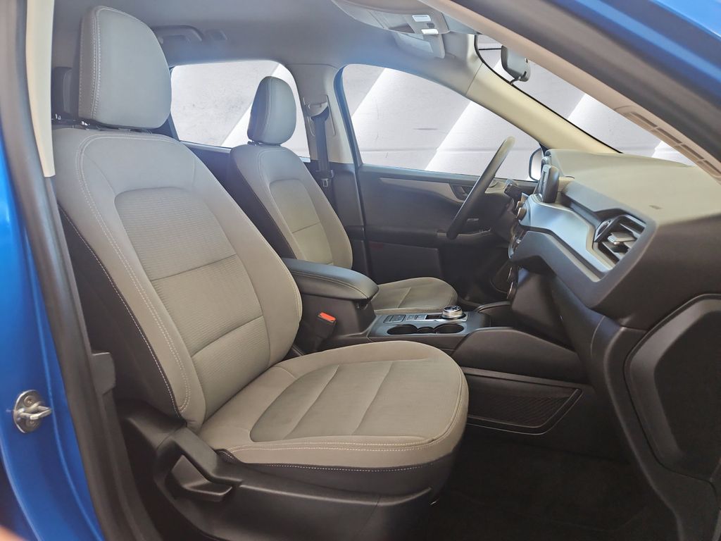 2020 Ford Escape S photo 14