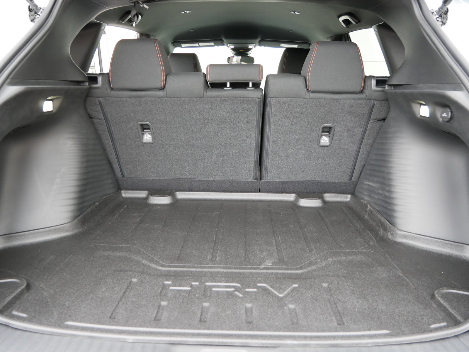 2025 Honda HR-V Sport photo 3