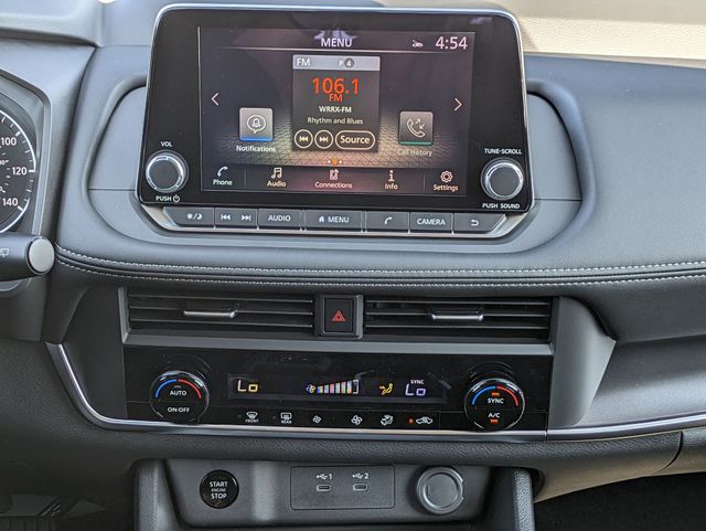 2026 Nissan Rogue SV photo 18