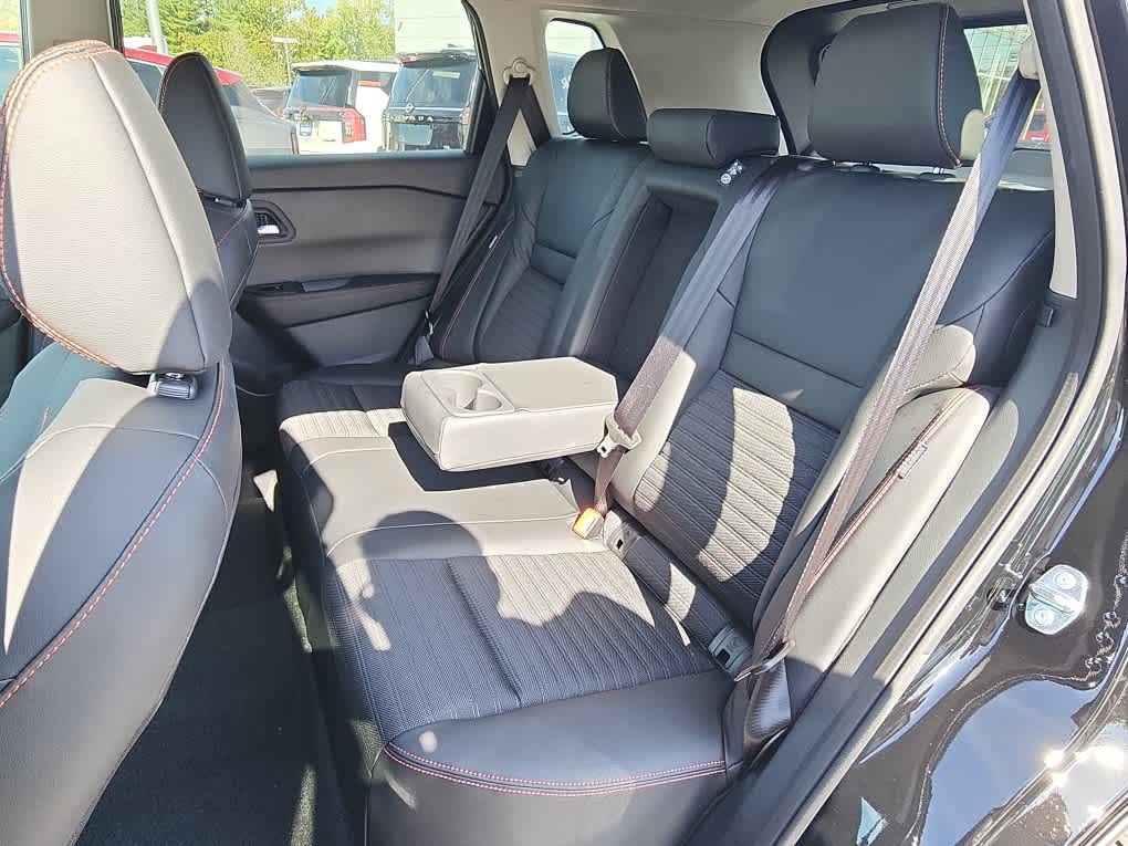 2026 Nissan Rogue AWD photo 3