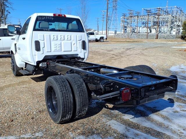 2024 Chevrolet Silverado 5500HD Work Truck photo 4