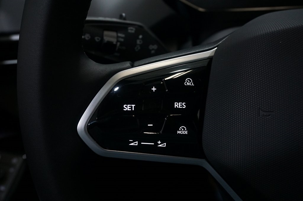 2025 Volkswagen ID.4 Pro Plus photo 23