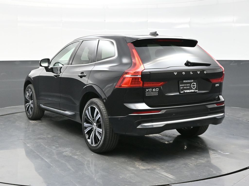 2023 Volvo XC60 B5 Plus photo 4