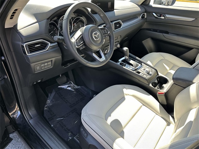 2025 Mazda CX-5 2.5 S Preferred photo 2