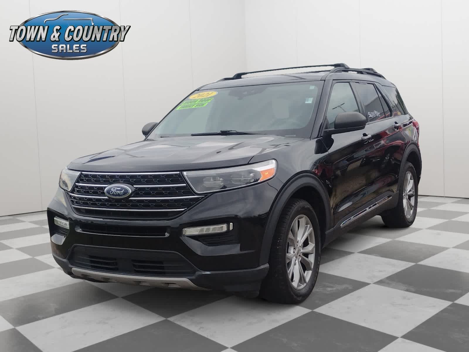 2021 Ford Explorer XLT photo 2