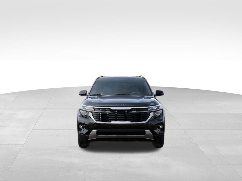 2025 Kia Seltos S photo 2