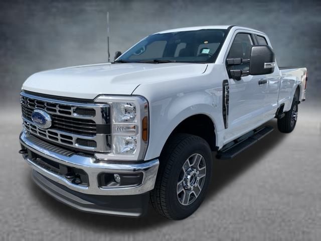 2025 Ford F-350 photo 3