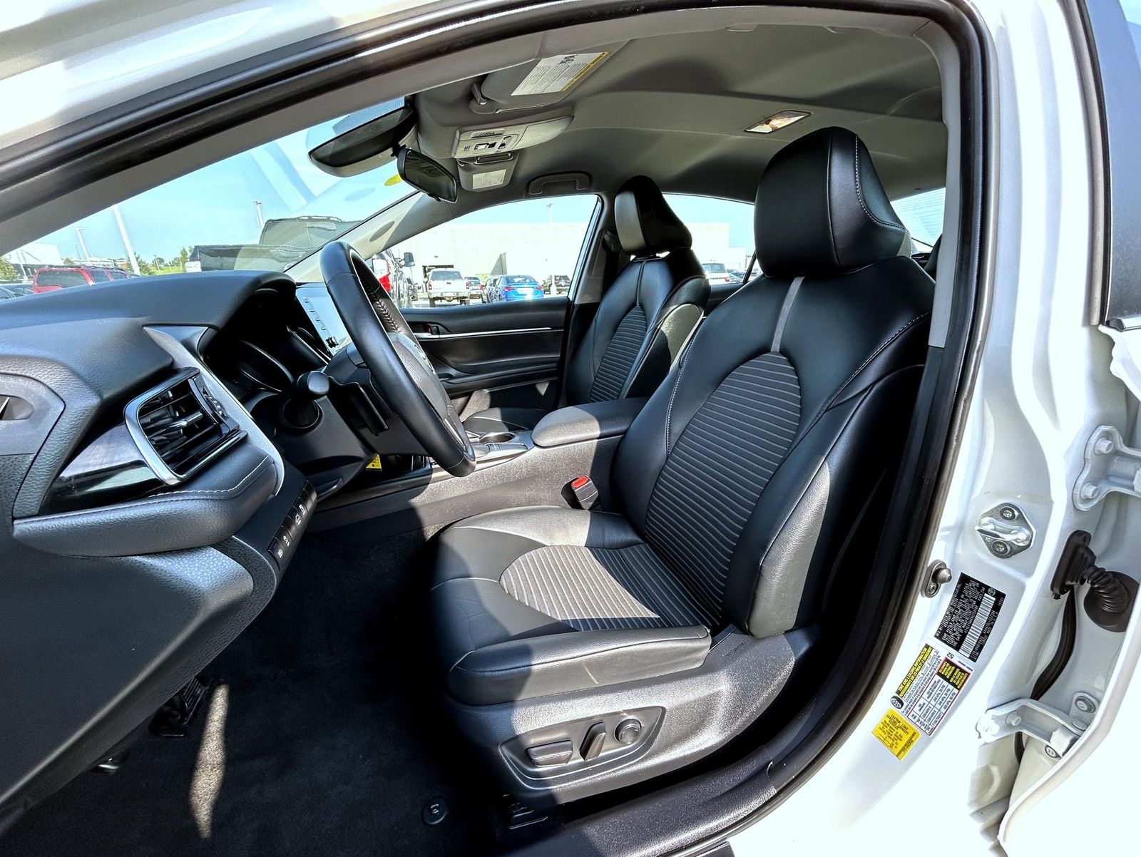 2024 Toyota Camry SE photo 10