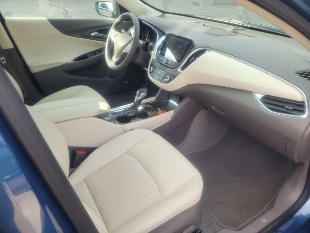 2024 Chevrolet Malibu Premier 2LT photo 16