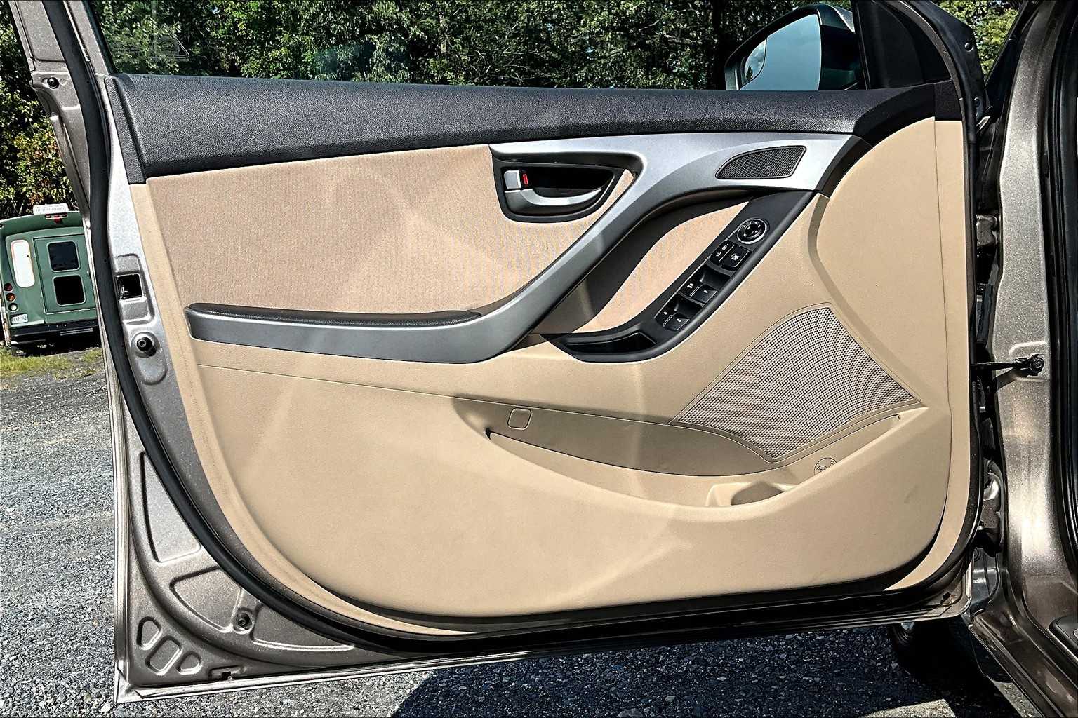 2016 Hyundai Elantra Value Edition photo 21