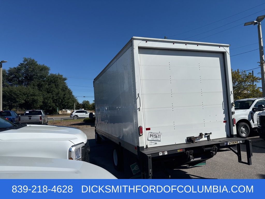 2022 Ford E-350 photo 4