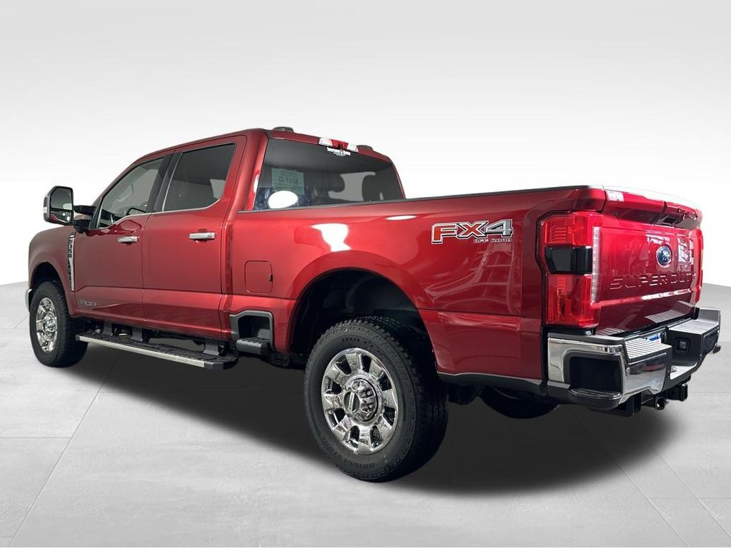 2025 Ford F-350 Lariat photo 4