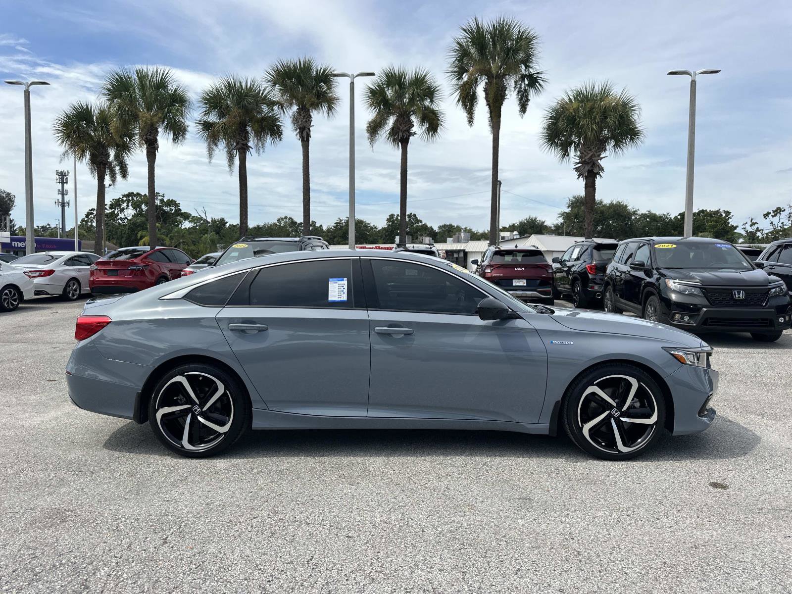 2022 Honda Accord Hybrid Sport photo 2