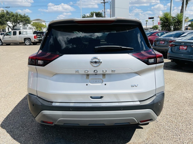 2021 Nissan Rogue SV photo 4