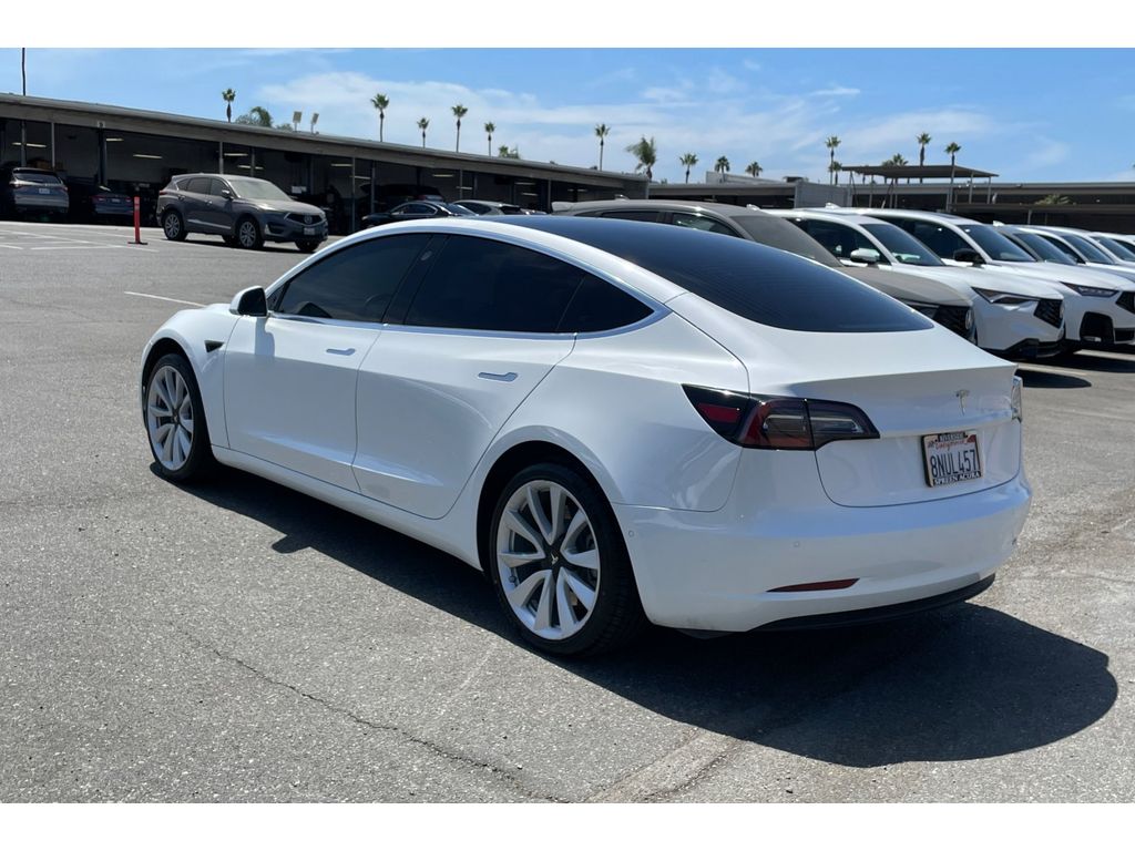 2020 Tesla Model 3 Standard Range photo 3