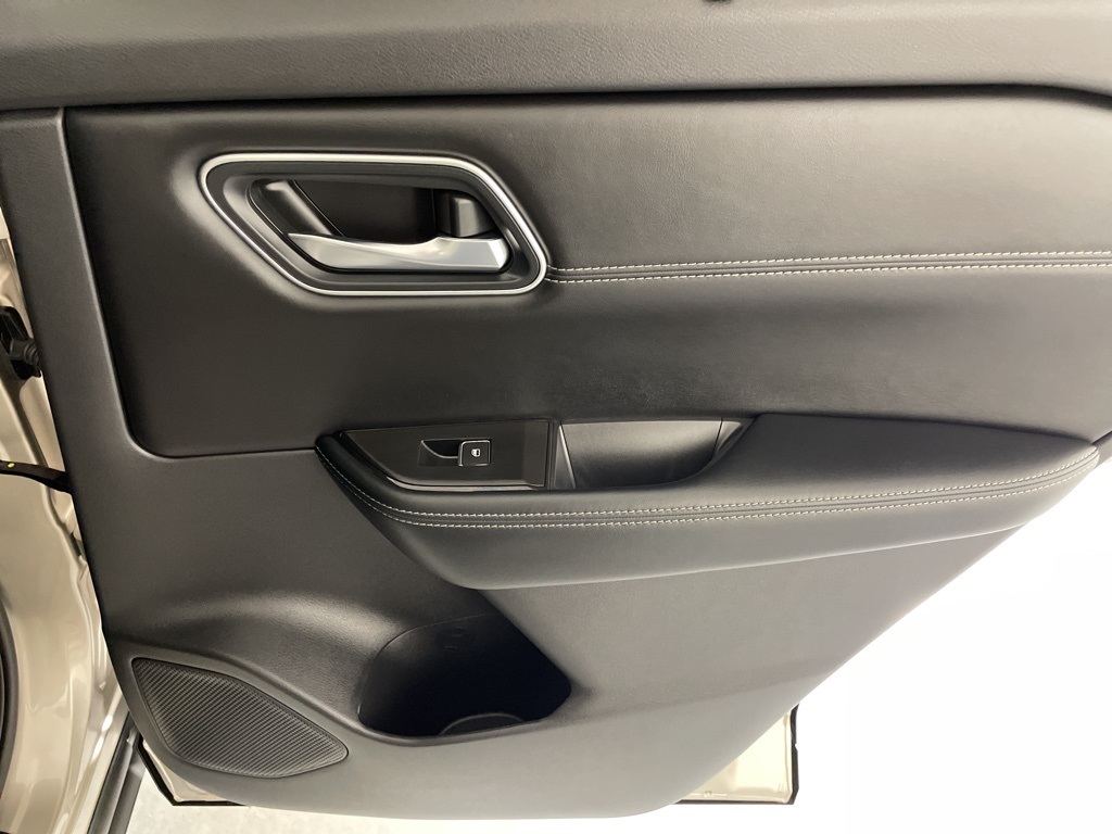 2026 Nissan Rogue Platinum photo 41