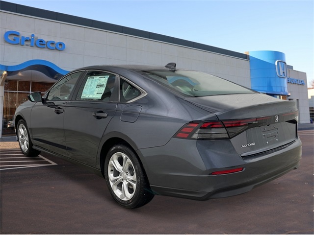 2025 Honda Accord LX photo 3