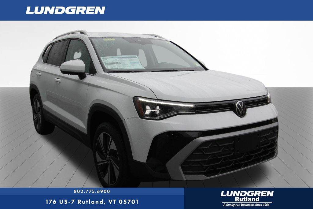 2025 Volkswagen Taos SE's photo