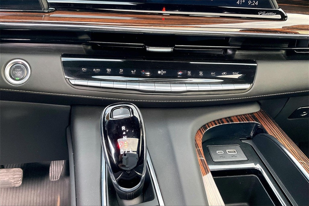 2024 CADILLAC ESCALADE - Image 34