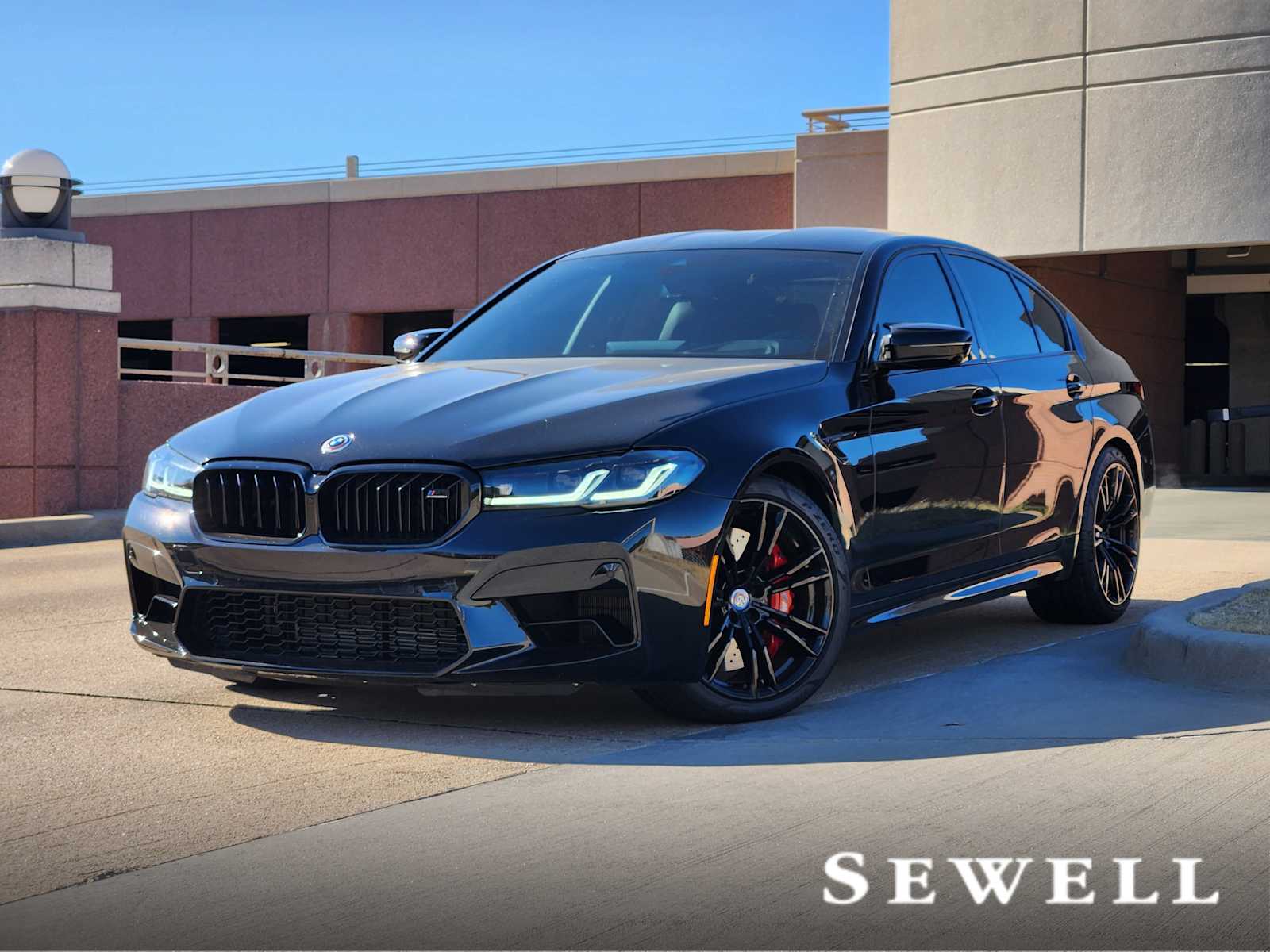 2023 BMW M5 Base's photo