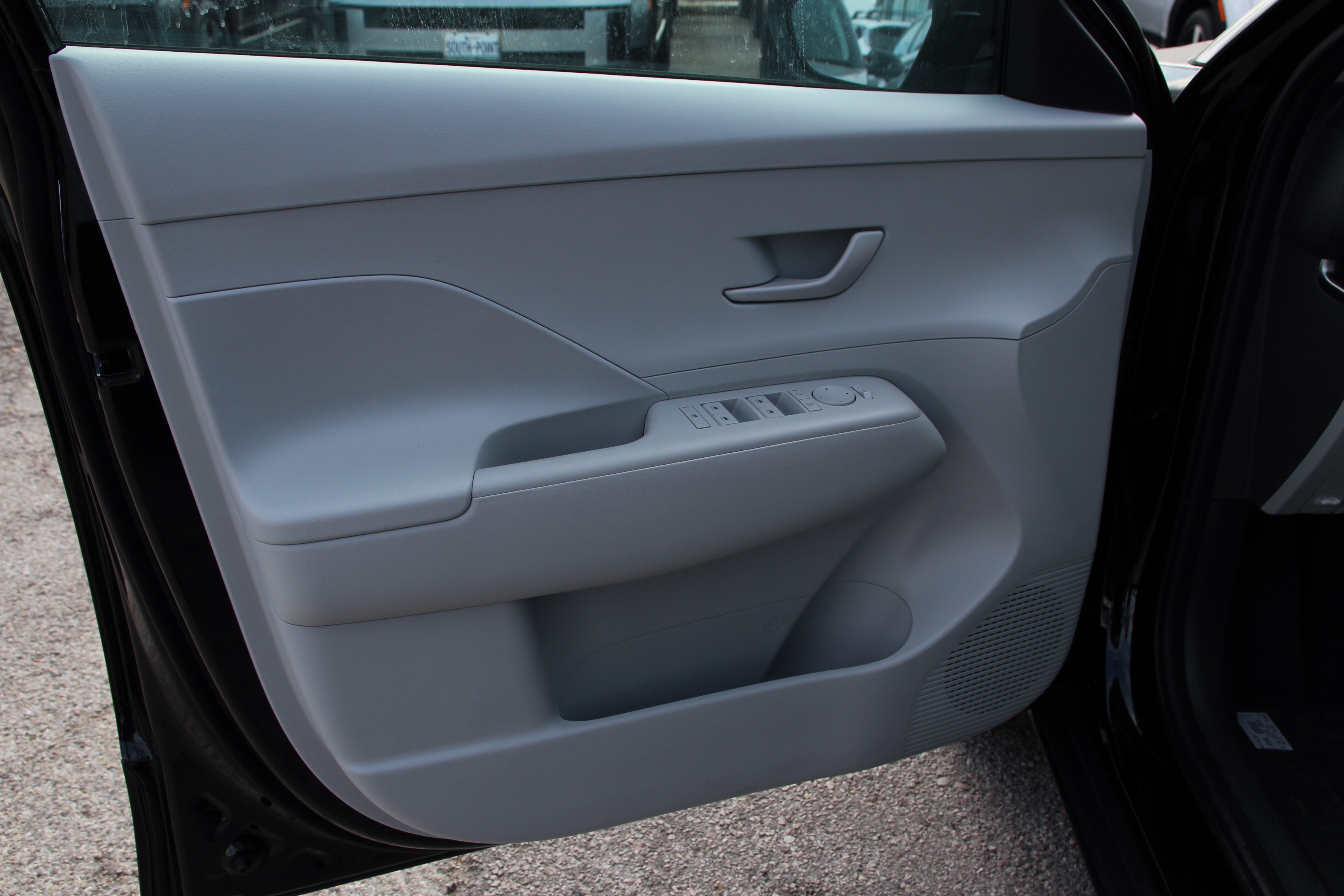 2026 Hyundai Kona SEL photo 9