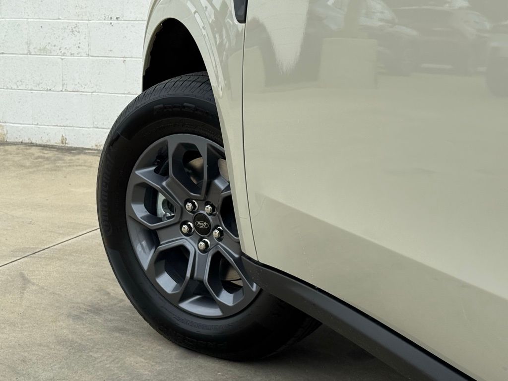 2025 Ford Maverick XLT photo 13