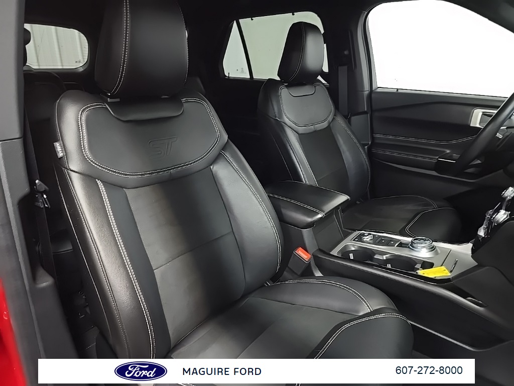 2022 Ford Explorer ST photo 15