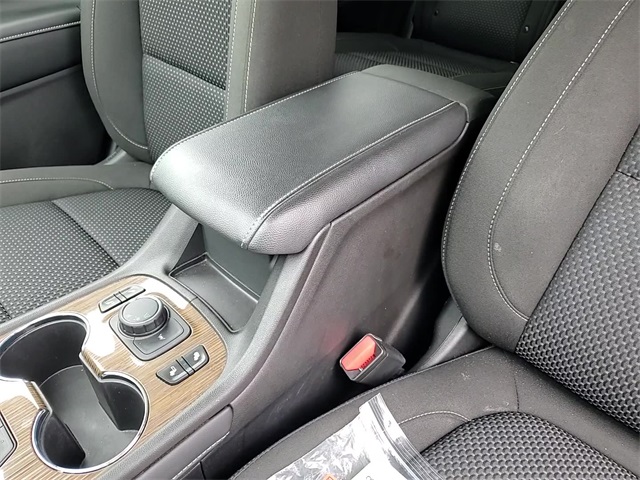2023 Gmc Acadia SLE photo 18