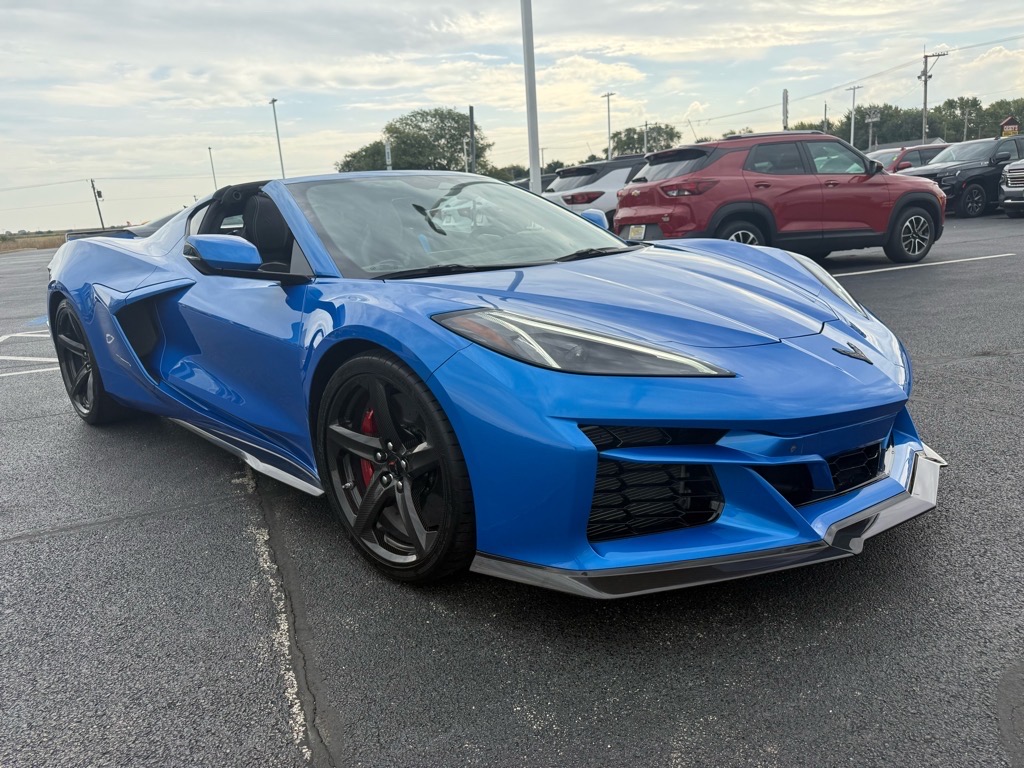 2024 Chevrolet Corvette E-Ray 2LZ photo 7