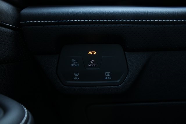 2026 Volkswagen Atlas Cross Sport SE photo 15
